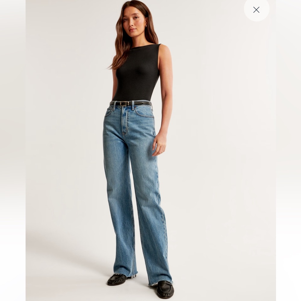 Abercrombie and Fitch High Rise 90s Relaxed Jean